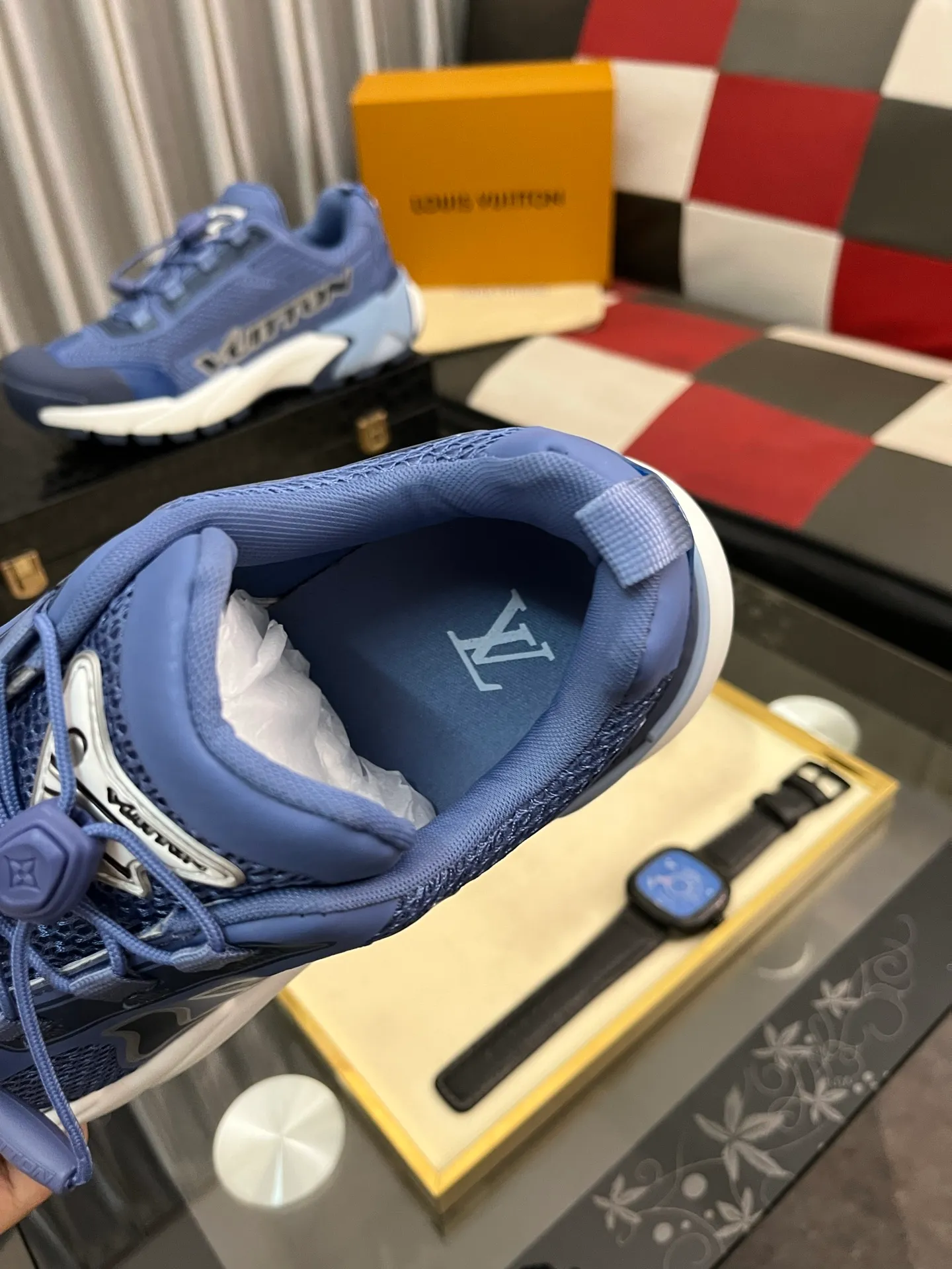 Men's shoes 💰780⌚️⌚️Top version [LOUIS VUITTON] Couple 🧑‍🤝‍🧑 Craftsman style Counter series (original order) New style 🍀LV Louis Vuitton - Top version LV classic high-top trendy shoes! Made of imported original craft calfskin, original breathable lining, and original wear-resistant, lightweight, high-end TPU outsole! High quality products! Code number: 36-457️⃣Colors available